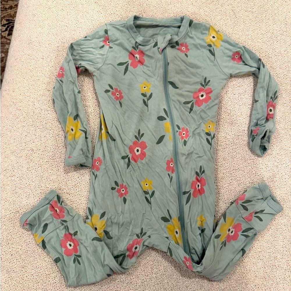 Kyte Baby Buttercup Zip Romper 18-24 months toddler girl pajamas